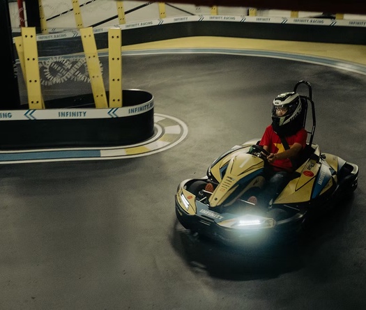 Lần đầu tiên tại Việt Nam xuất hiện đường đua Go-Kart điện đa tầng