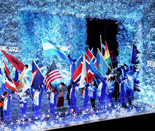 Chùm ảnh bế mạc Olympic mùa đông Bắc Kinh 2022: Lộng lẫy bàn giao cho Milano Cortina 2026