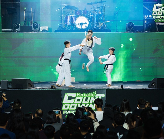 "Cháy" xuyên màn đêm với chương trình nghệ thuật Chào năm mới 2024 – Herbalife Countdown Party 2024 “Sống trọn đam mê” 