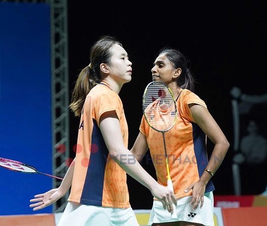 Giải cầu lông World Tour Finals 2025: Tang Jie-Ee Wei, Pearly-Thinaah vào bán kết