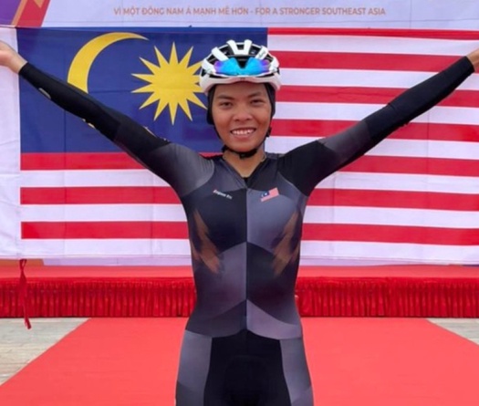 Từ con gái nhỏ bé của gia đình ngư dân đến "cơn lốc" đường đua xe đạp: Câu chuyện truyền cảm hứng của Nur Aisyah