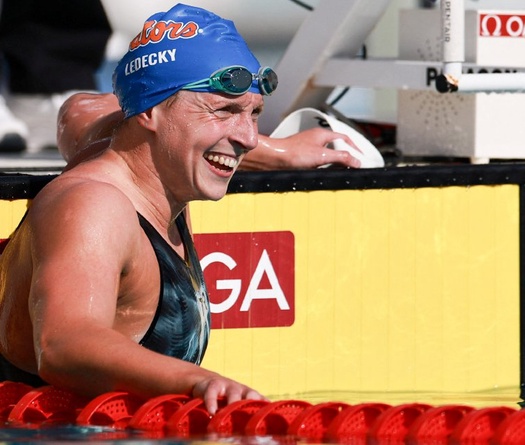 Kình ngư 9 lần vô địch bơi Olympic Ledecky đạt thành tích 1500m nhanh thứ 2 trong lịch sử tại giải Pro Swim
