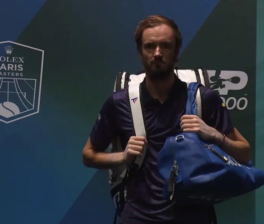 Daniil Medvedev không đủ điều kiện tham dự giải quần vợt ATP Finals nên lịch sự xin rút ​​lui khỏi Metz