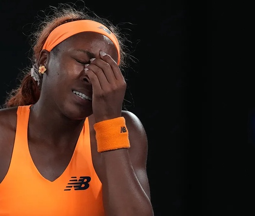 Gauff biện minh cho hành động đập vợt sau trận thua thảm hại trước Svitolina ở tứ kết giải quần vợt Úc mở rộng