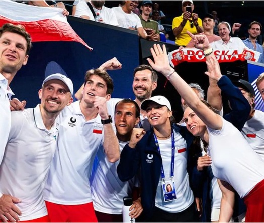 Lần thứ 3 mới thành công cho quần vợt Ba Lan khi vượt qua Thụy Sĩ để vô địch United Cup