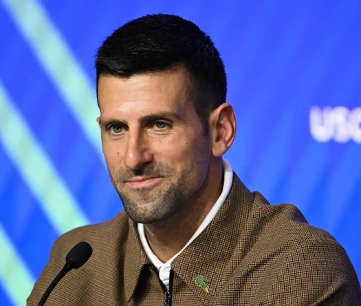 Novak Djokovic thay đổi kế hoạch, tận hưởng quần vợt thay vì xem bóng rổ