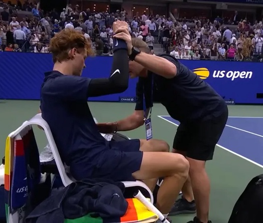 Những trận chiến chưa từng kể của Jannik Sinner - nguồn gốc đằng sau sự trỗi dậy của ngôi sao quần vợt Ý