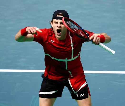 Bergs và Collignon đưa Bỉ vượt qua Pháp vào bán kết giải quần vợt Davis Cup 2025