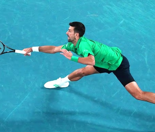 Novak Djokovic lập kỷ lục 400 trận thắng quần vợt Grand Slam và san bằng kỷ lục của Federer tại Úc mở rộng 2026