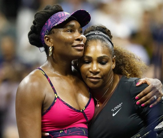 Tay vợt duy nhất đánh bại cả hai chị em nhà Williams trong trận chung kết quần vợt Grand Slam là ai?