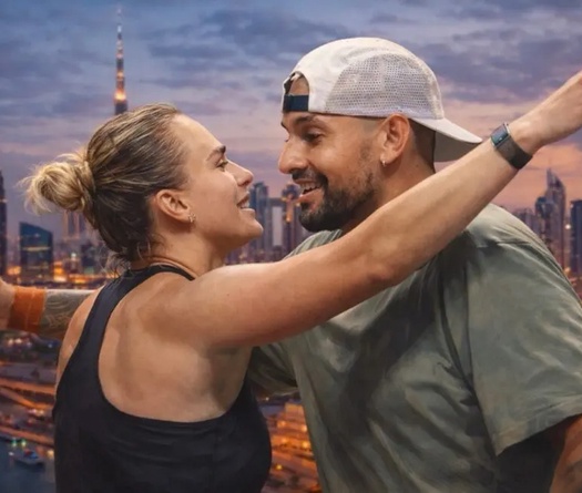 Nick Kyrgios hạ Sabalenka trong trận đấu quần vợt "kỳ lạ" nhất lịch sử: Sân thu nhỏ, mất tín hiệu