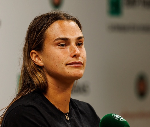 Bán kết quần vợt Australian Open 2026: Sabalenka và Svitolina tạo nên cuộc chiến không bắt tay