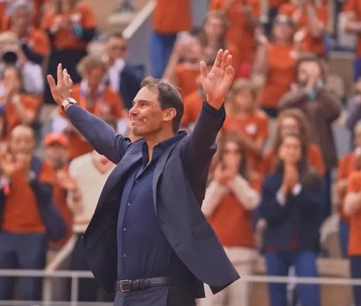 Cựu sao quần vợt Rafael Nadal nhận giải thưởng Dimoni d'Honor đầu tiên của RCD Mallorca