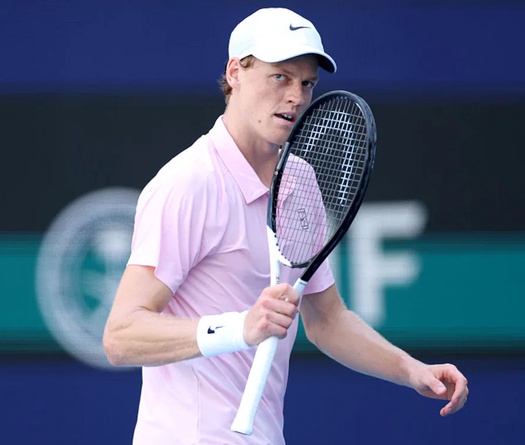 Jannik Sinner và cú đúp quần vợt Sunshine Double lịch sử: Khi "sự thầm lặng" định nghĩa lại đẳng cấp nhà vô địch