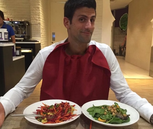 Số 1 thế giới tennis Novak Djokovic mê ngủ, thích ăn kiêng và còn gì nữa?