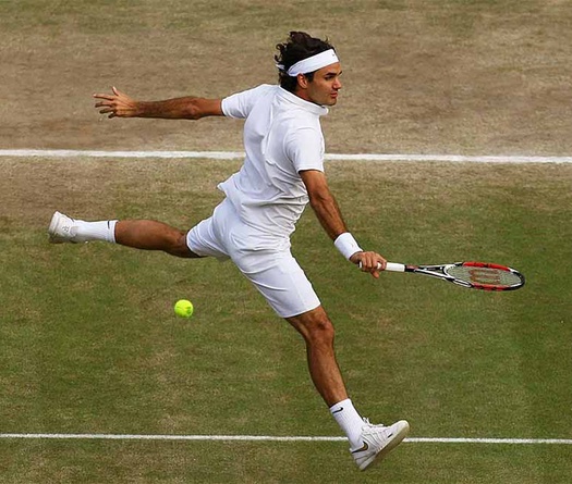 Lý do sao tennis Roger Federer không bao giờ đánh cú trái tay bằng hai tay