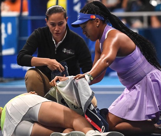 Kết quả tennis mới nhất 21/9: Naomi Osaka có hành động đẹp