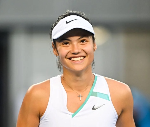 Như Lý Hoàng Nam thuở nào, "thần đồng" tennis Anh Raducanu đang ngóng tin bỏ cuộc Australian Open