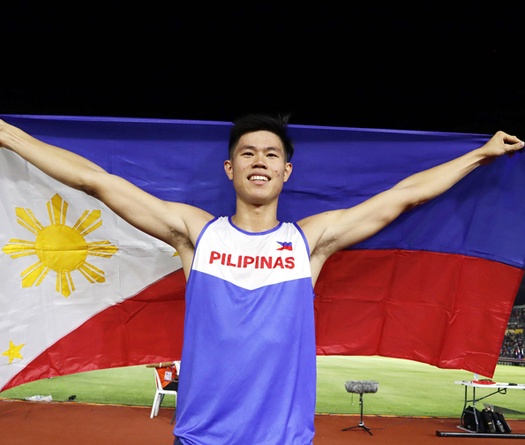 “Báu vật điền kinh Philippines” mất cơ hội cầm cờ lễ khai mạc Olympic 2021