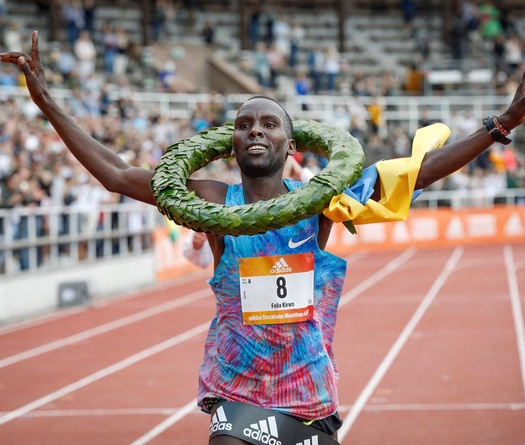 VĐV marathon chạy sai đường, quá hơn 1km nhưng vẫn vô địch