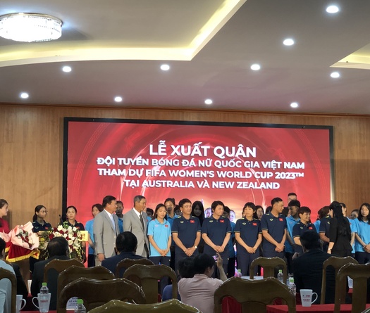 Huỳnh Như nghẹn ngào xúc động ở lễ xuất quân dự World Cup 2023 của tuyển nữ Việt Nam