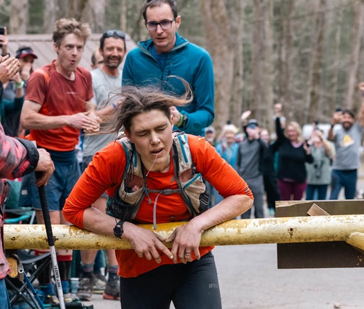 Người phụ nữ đầu tiên trên thế giới hoàn thành giải chạy địa hình siêu khắc nghiệt