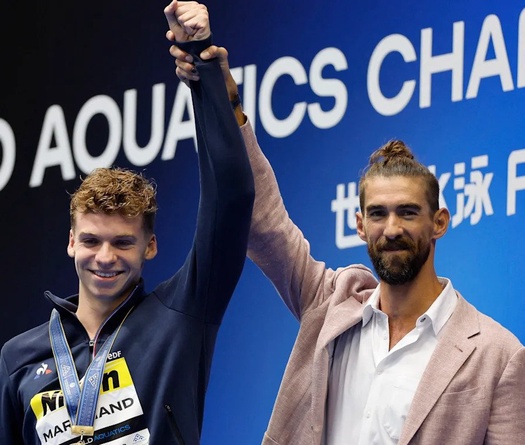 Chàng trai Pháp 21 tuổi phá kỷ lục thế giới tồn tại 15 năm của huyền thoại Michael Phelps tại giải bơi thế giới 2023