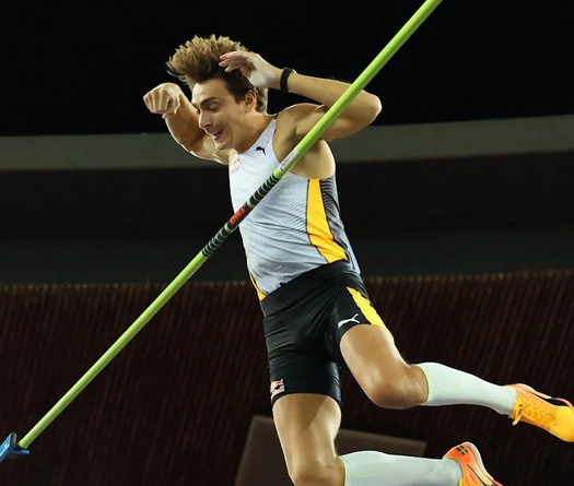 Mondo Duplantis phá kỷ lục thế giới nhảy sào lần thứ  7, thêm… 1cm để đi vào lịch sử