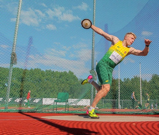 Cặp cha con cùng giành HCV ném đĩa giải điền kinh châu Âu cách biệt 16 năm