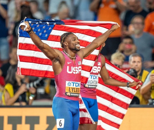 Noah Lyles giành cú đúp chạy ngắn, 3 lần vô địch giải điền kinh thế giới chạy 200m