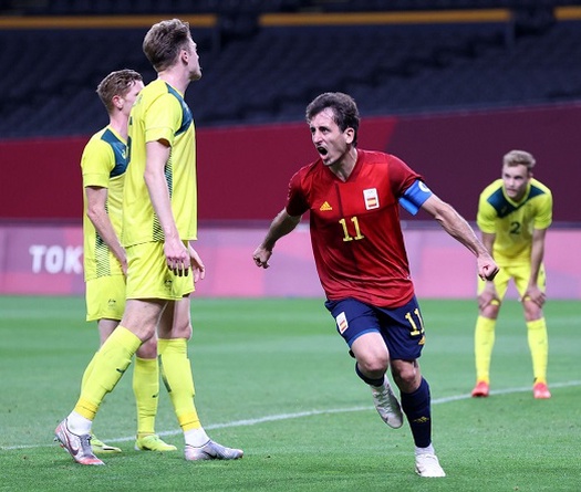 Oyarzabal giúp Tây Ban Nha ghi bàn đầu tiên ở Olympic sau 21 năm