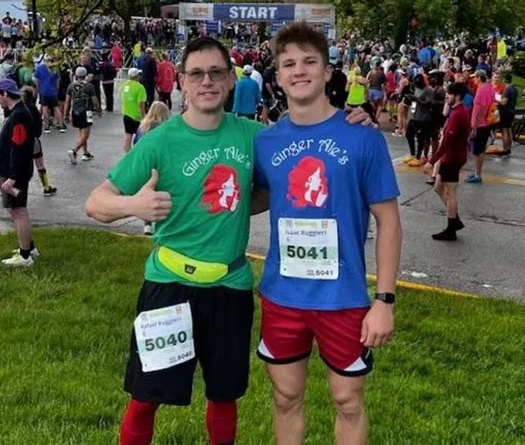 Con trai cứu sống bố trên đường chạy bán marathon