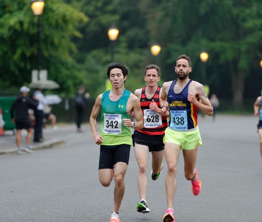 Đối thủ marathon SEA Games của Hoàng Nguyên Thanh lập kỷ lục quốc gia chạy 5km