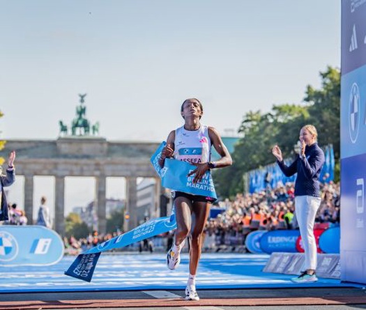 Kỷ lục thế giới marathon nữ được chứng nhận sau 8 tháng xác minh