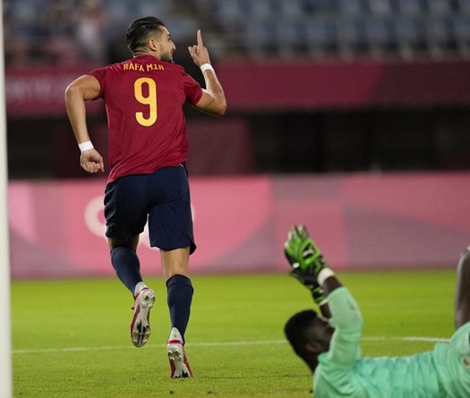 Rafa Mir lập hat-trick khó tin đưa U23 Tây Ban Nha vào bán kết Oympic