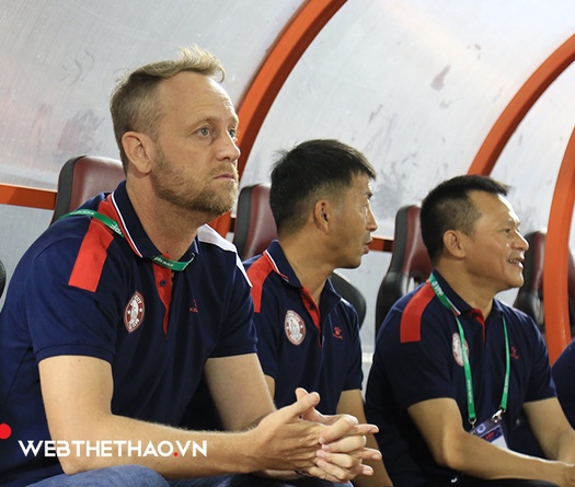 CLB TP. HCM có mạo hiểm khi xây dựng lối chơi dựa vào Lee Nguyễn?