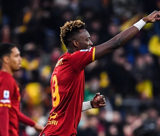 Cựu tiền đạo Chelsea phá kỷ lục ghi bàn của Batistuta cho AS Roma