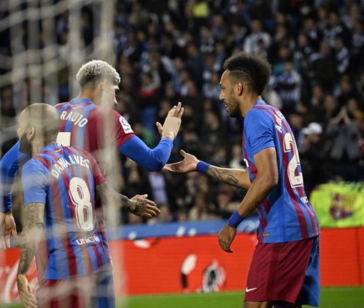 Aubameyang đóng vai Pichichi của Barca chỉ sau 2 tháng