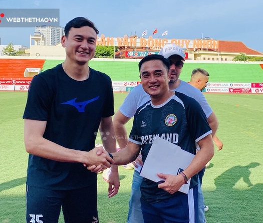 BLV Quang Huy: Từ bài học của Văn Lâm, cầu thủ Việt cần cân nhắc kỹ khi xuất ngoại