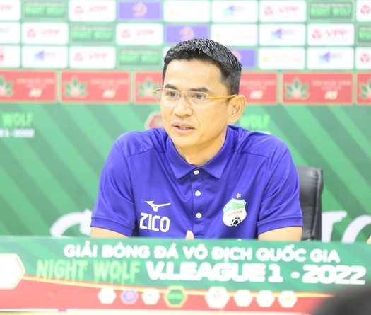 HLV Kiatisuk: Thiếu Quang Hải, Hà Nội vẫn là đội bóng mạnh