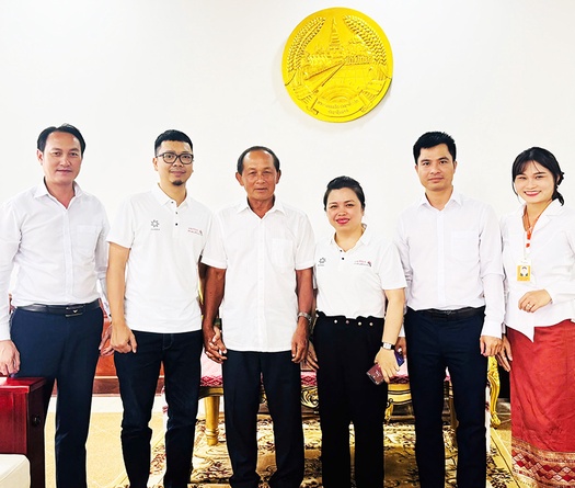 Viettel Marathon 2024 nhận được sự ủng hộ nhiệt tình của chính quyền địa phương Luang Prabang, Lào