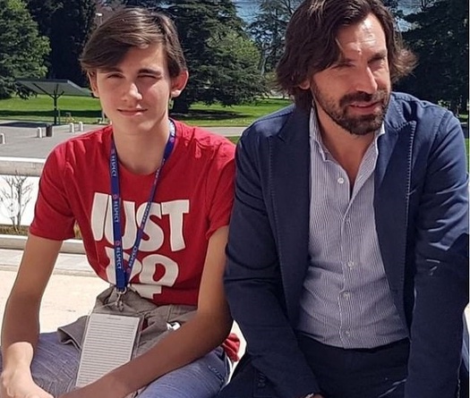 Con trai của HLV Pirlo bị trút giận và đe dọa trên mạng xã hội