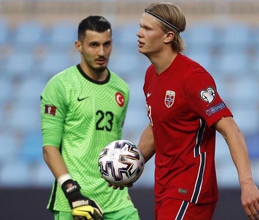 Barca có những đối thủ nào trong cuộc tranh giành Haaland?