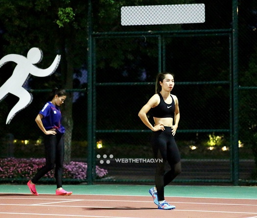 Tuyển thủ điền kinh mệt “lăn lê bò toài” với bài tập đêm ở Hàng Châu trước ngày thi Asiad 19