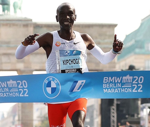 Kỷ lục thế giới chạy 42,195km của Eliud Kipchoge tại Berlin Marathon 2022 chính thức được công nhận