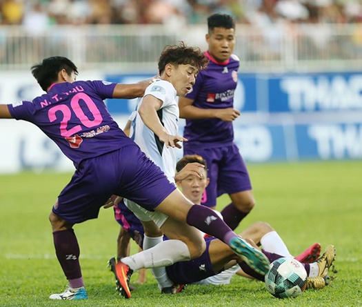 HAGL chia điểm trên sân nhà Pleiku với Sài Gòn FC