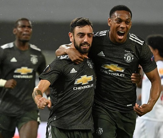 Fernandes được chỉnh sửa thành chuyên gia sút phạt đền trên Wikipedia