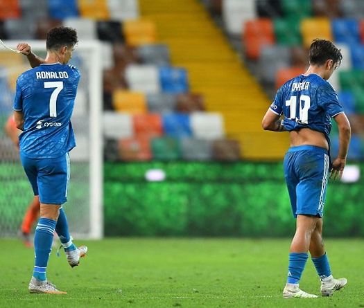 Cristiano Ronaldo bị Immobile vượt qua trong cuộc đua ghi bàn