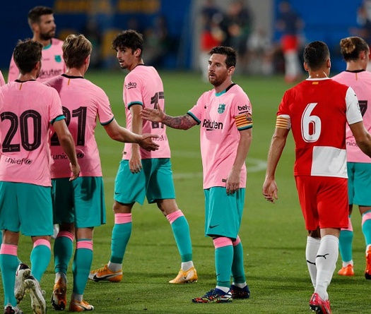 Messi gây phấn khích khi vừa kiến tạo vừa ghi bàn cho Barca