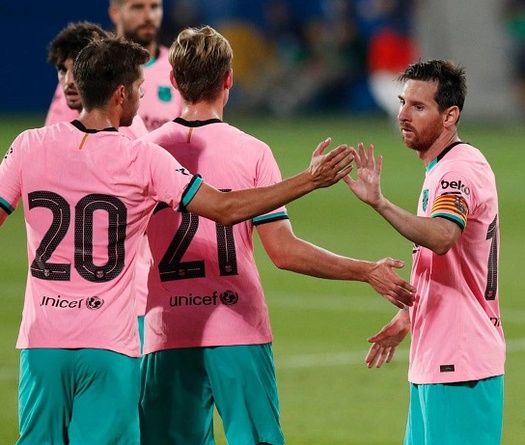 Cựu danh thủ Argentina bất ngờ chỉ trích Messi